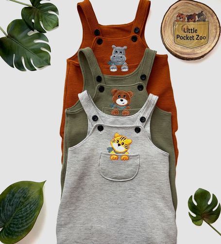 Handgemachte Latzhose für Babys und Kinder mit Tierapplikation